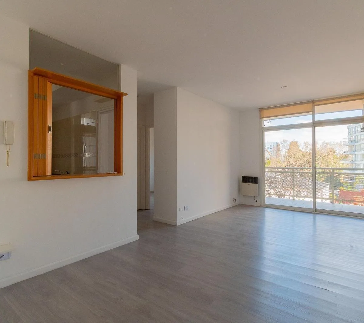 2 ambientes con balcón y piscina