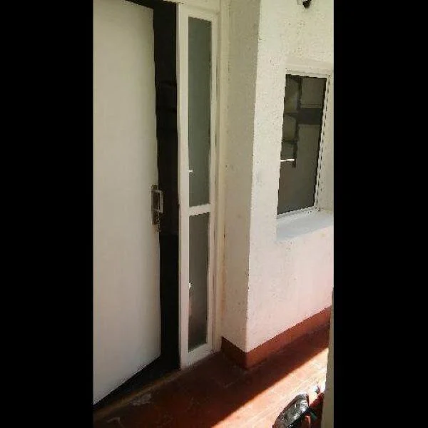 Monoambiente con piso de madera