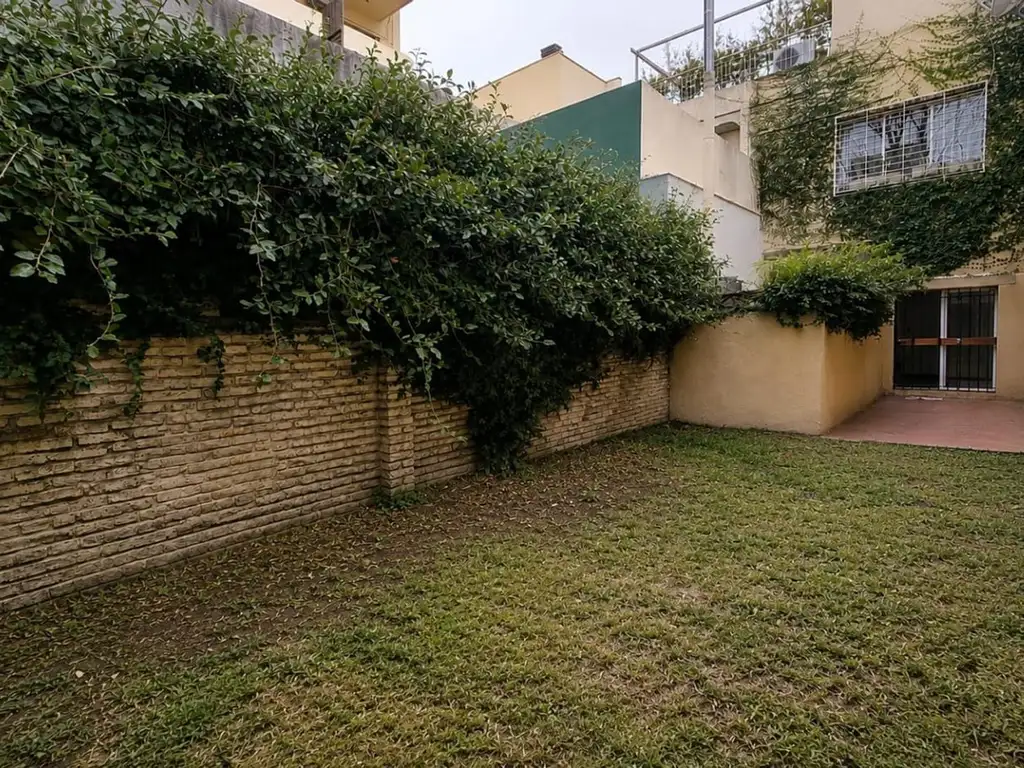3BR with patio and garden
