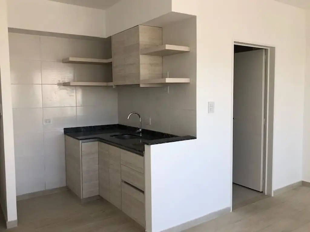 Monoambiente con balcón en Caballito