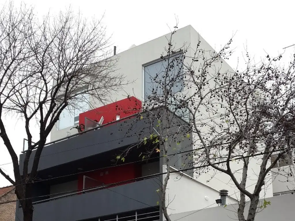 Departamento en Coghlan con balcón