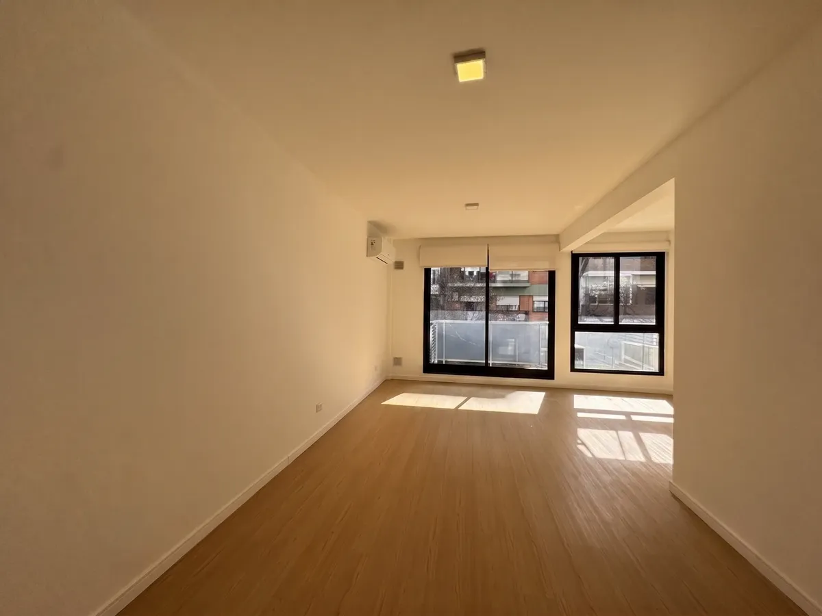 1BR studio with north balcony