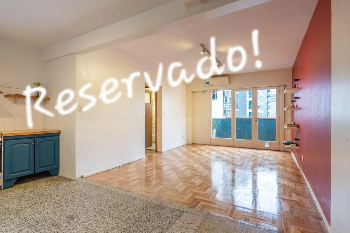Departamento contrafrente con balcón