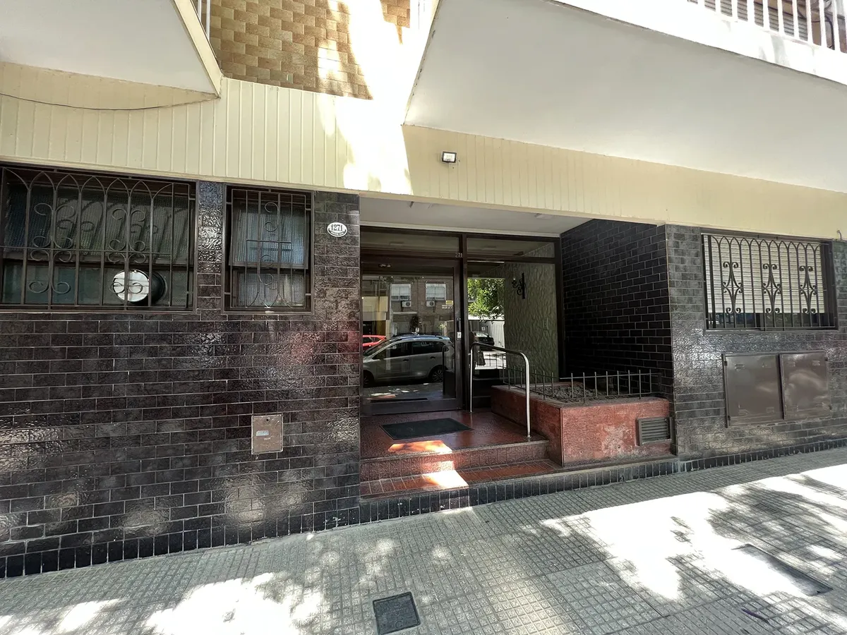 Planta baja con dos patios