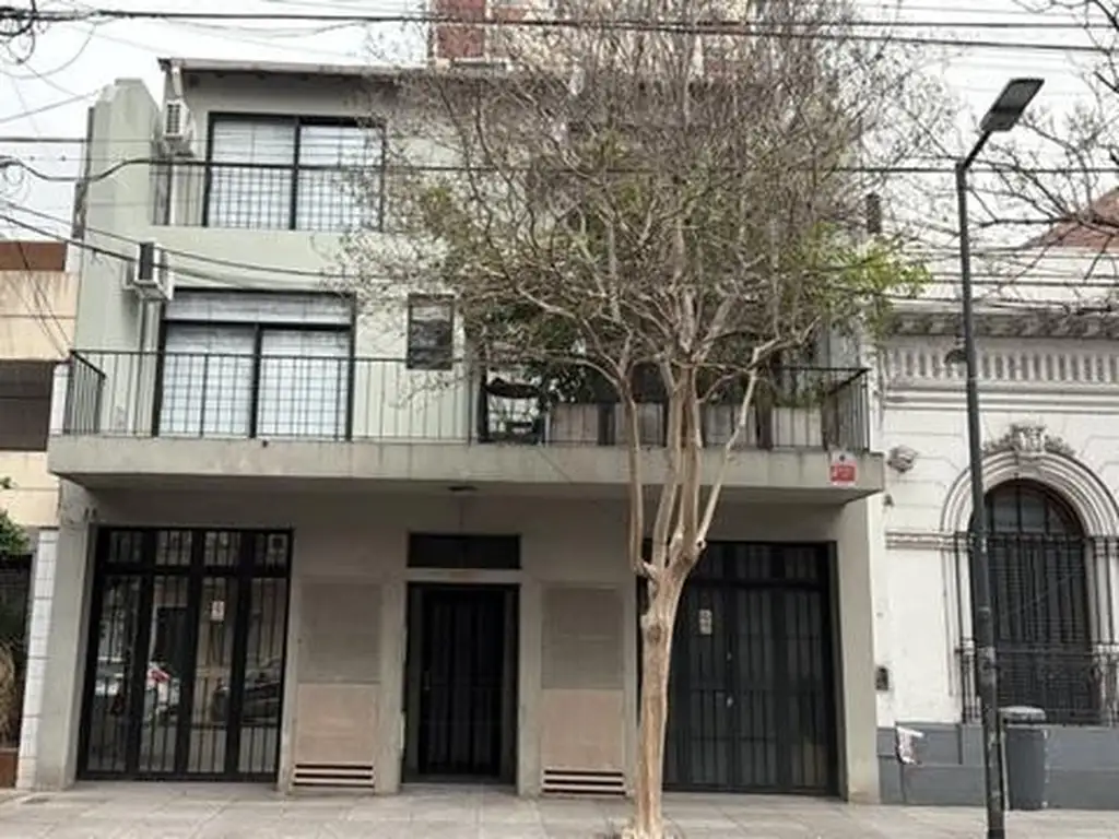 Duplex con balcón y A/C