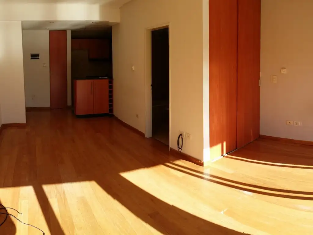 Monoambiente divisible con balcón
