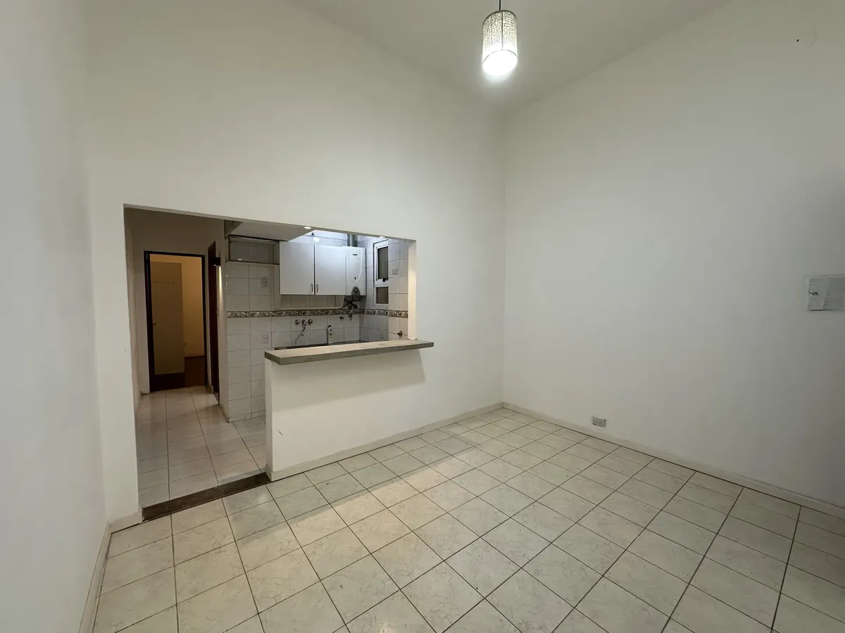 1 bedroom with balcony, Almagro