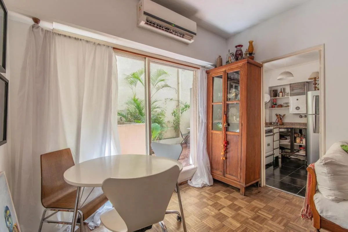 2 ambientes con patio terraza