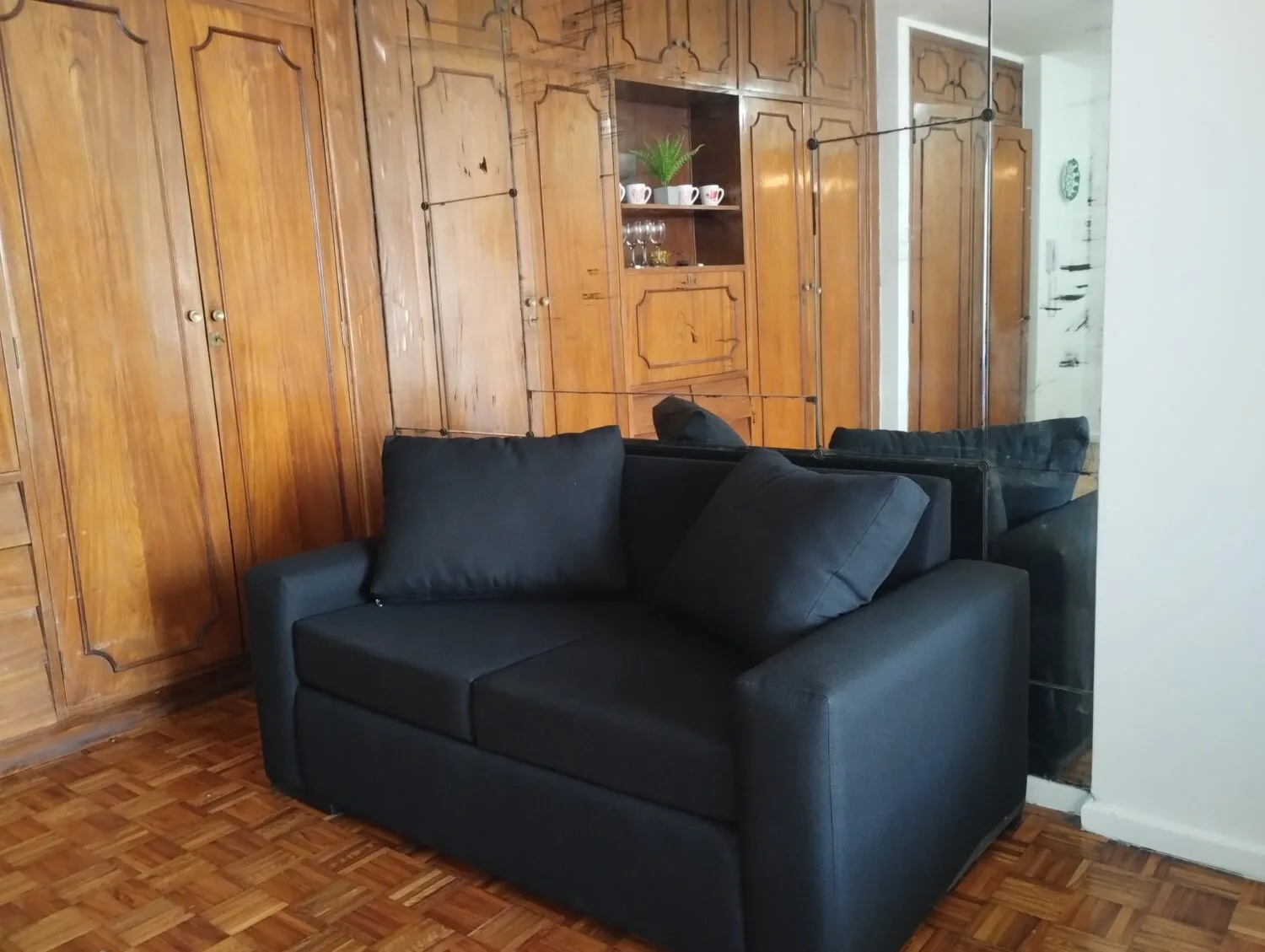 36 m² furnished studio with A/C