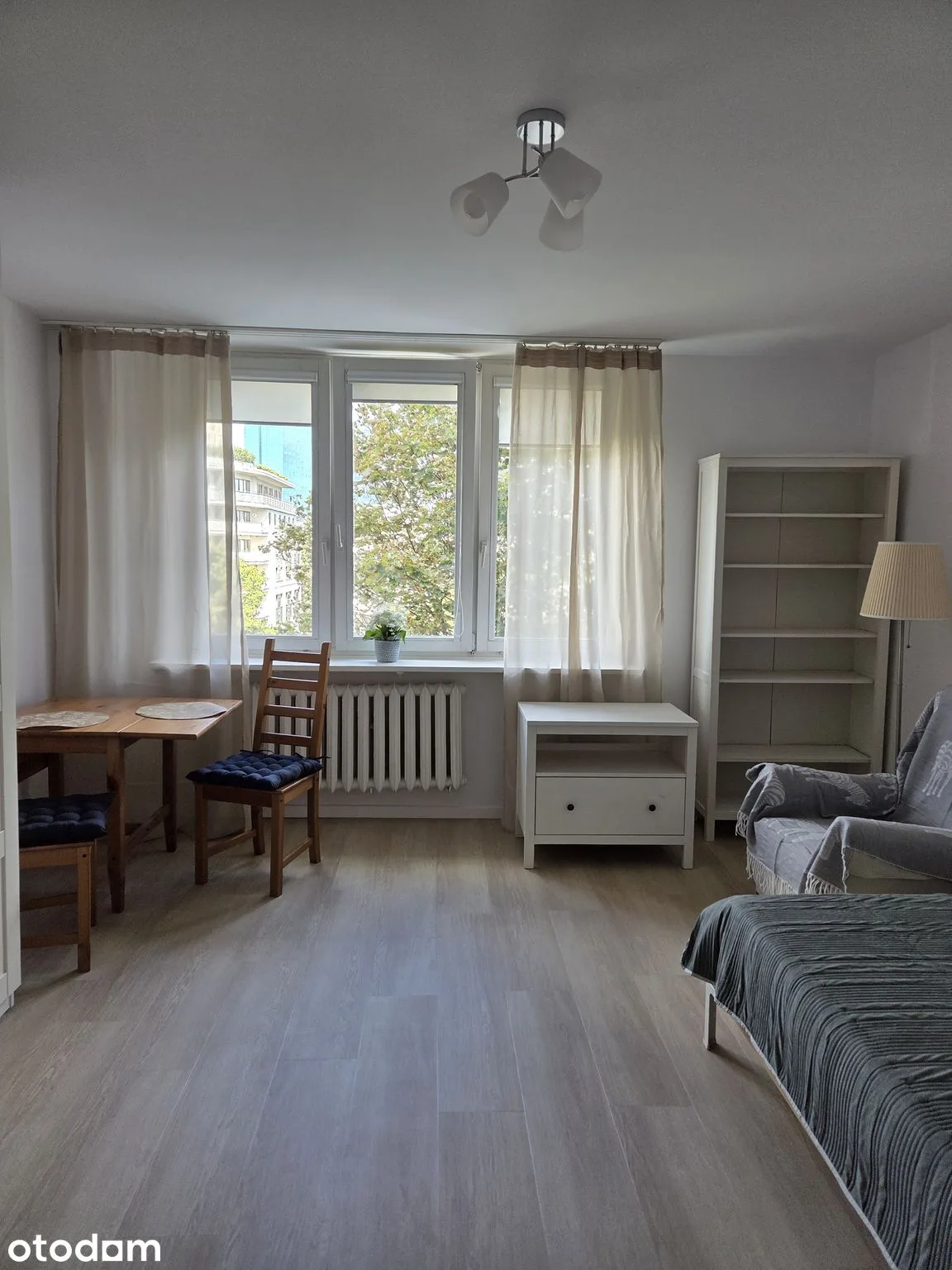 5th-floor renovated studio