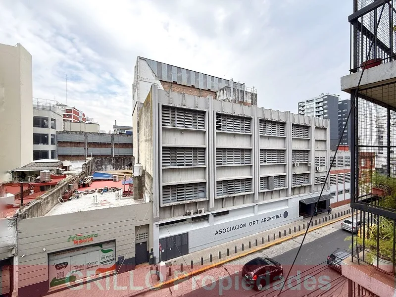2BR apartment with balcony