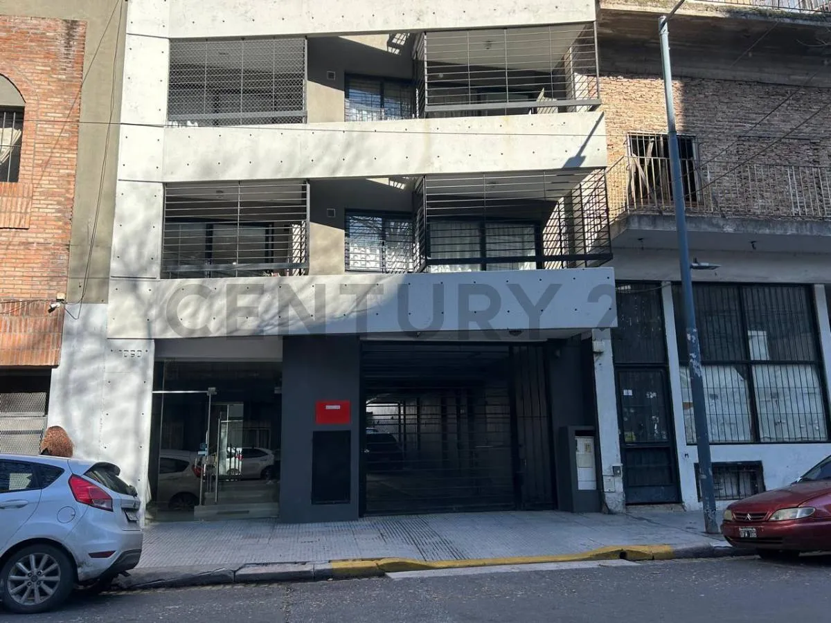 Monoambiente divisible con balcón