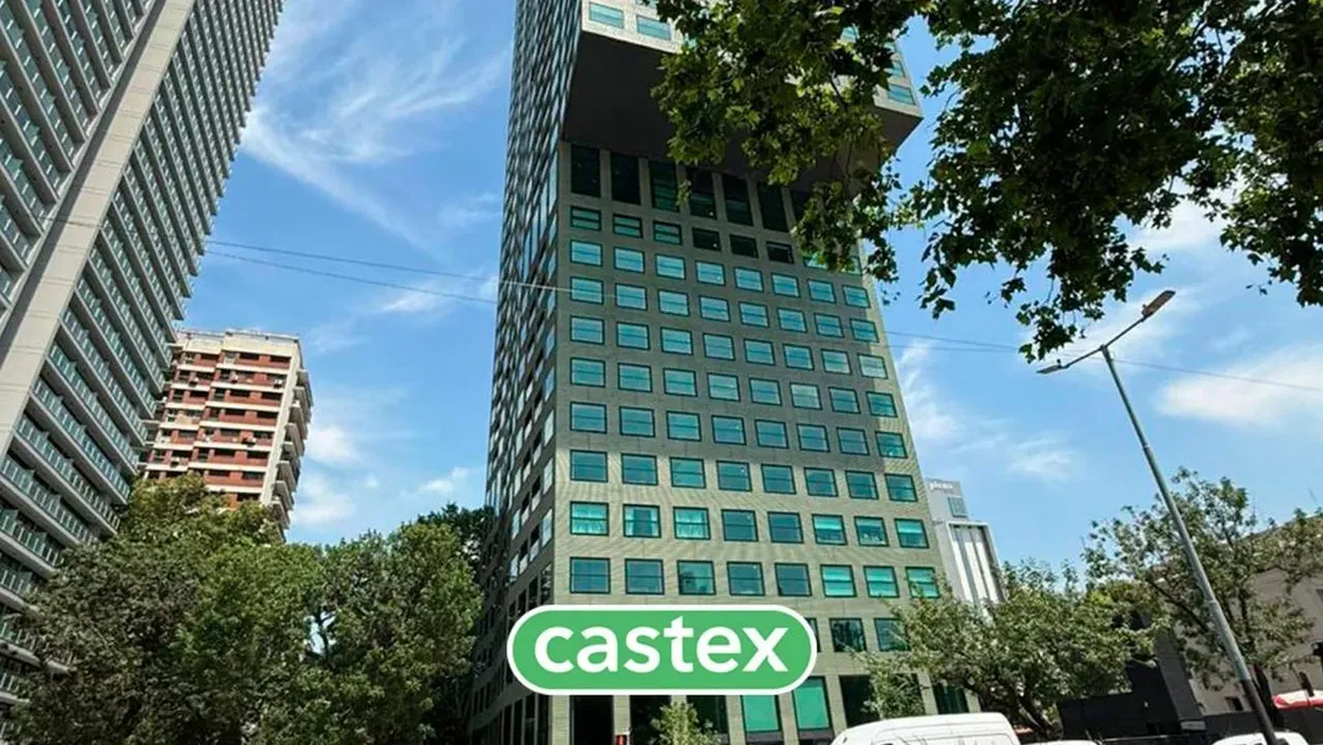 Monoambiente con balcón en Puerto Madero