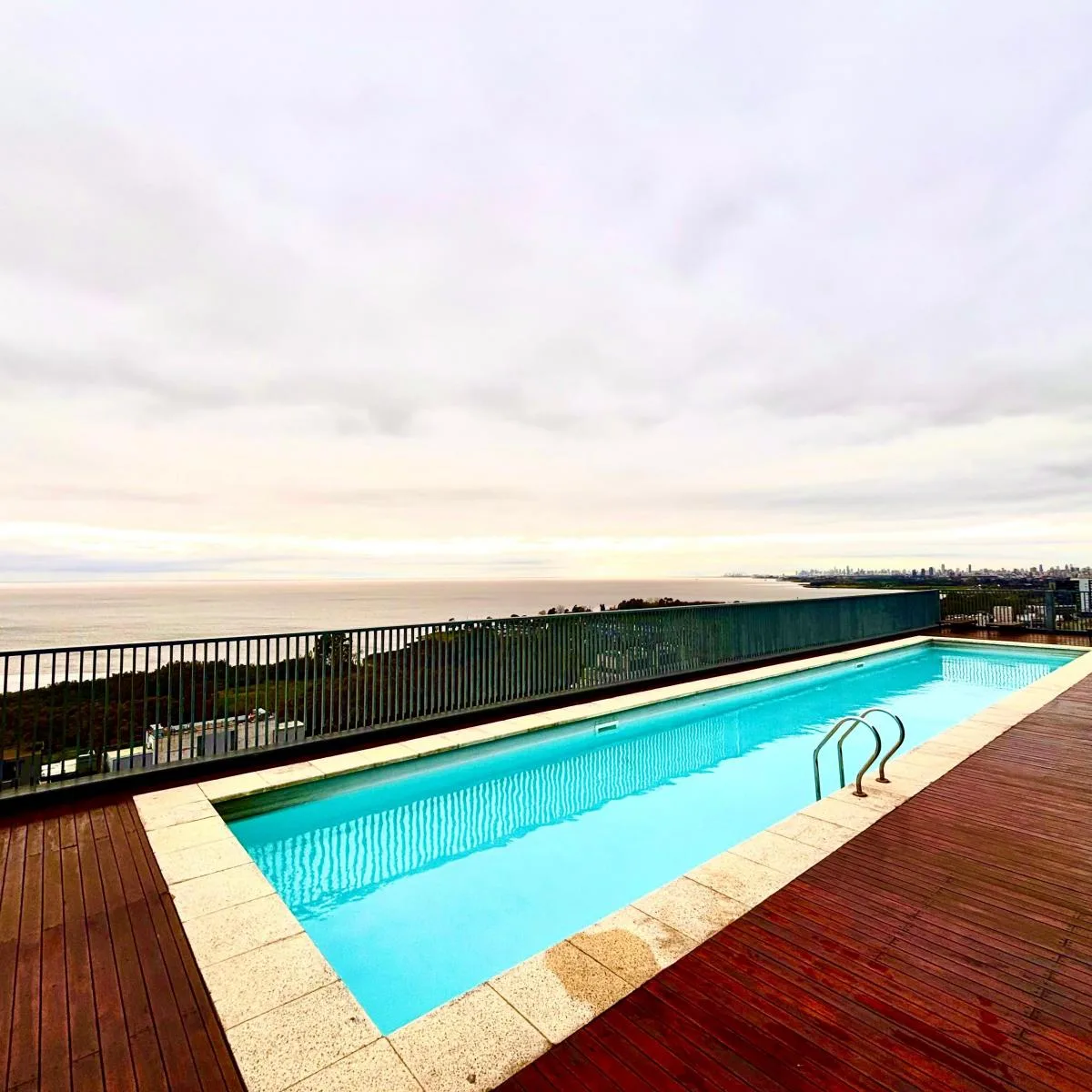 3 ambientes contrafrente con piscina