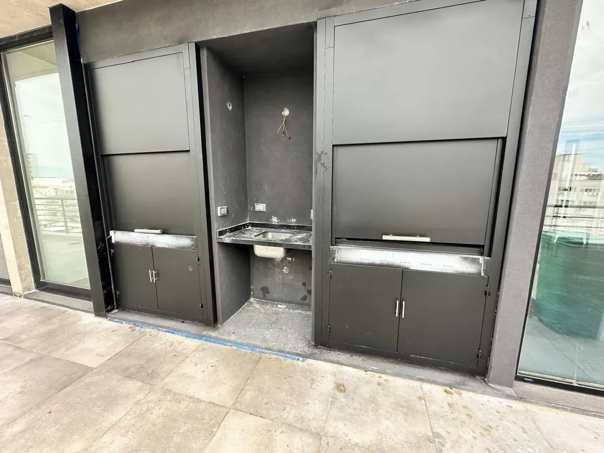 Monoambiente con balcón en Coghlan