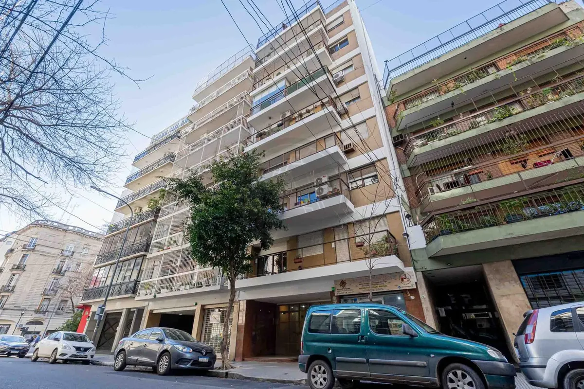 Departamento Dos Ambientes En Alquiler - Recoleta