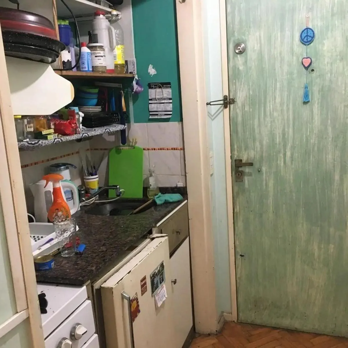 Lateral studio with integrated kitchen