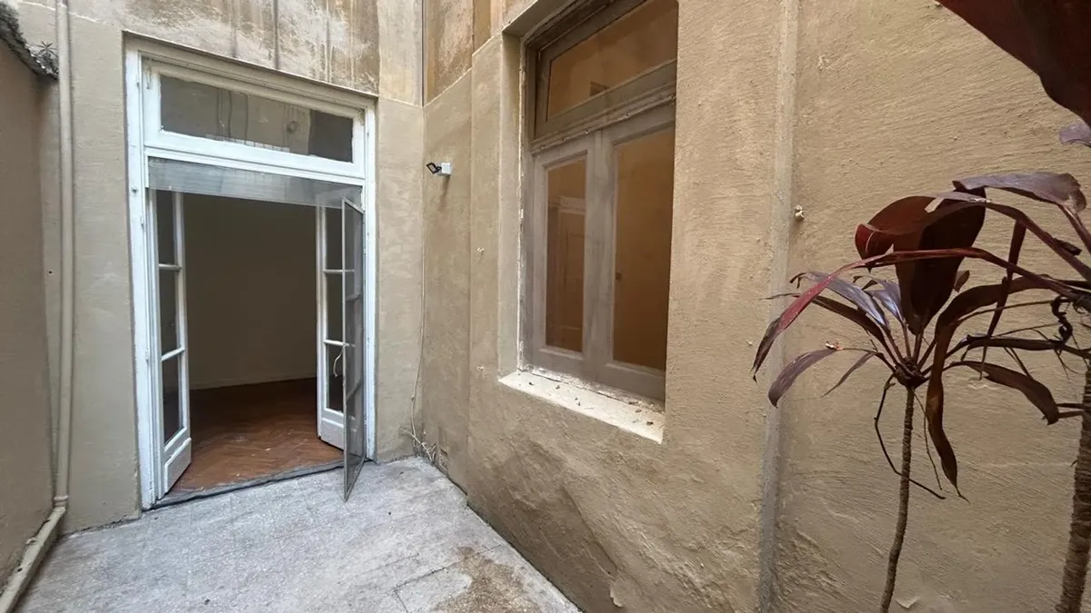 Departamento con dos patios