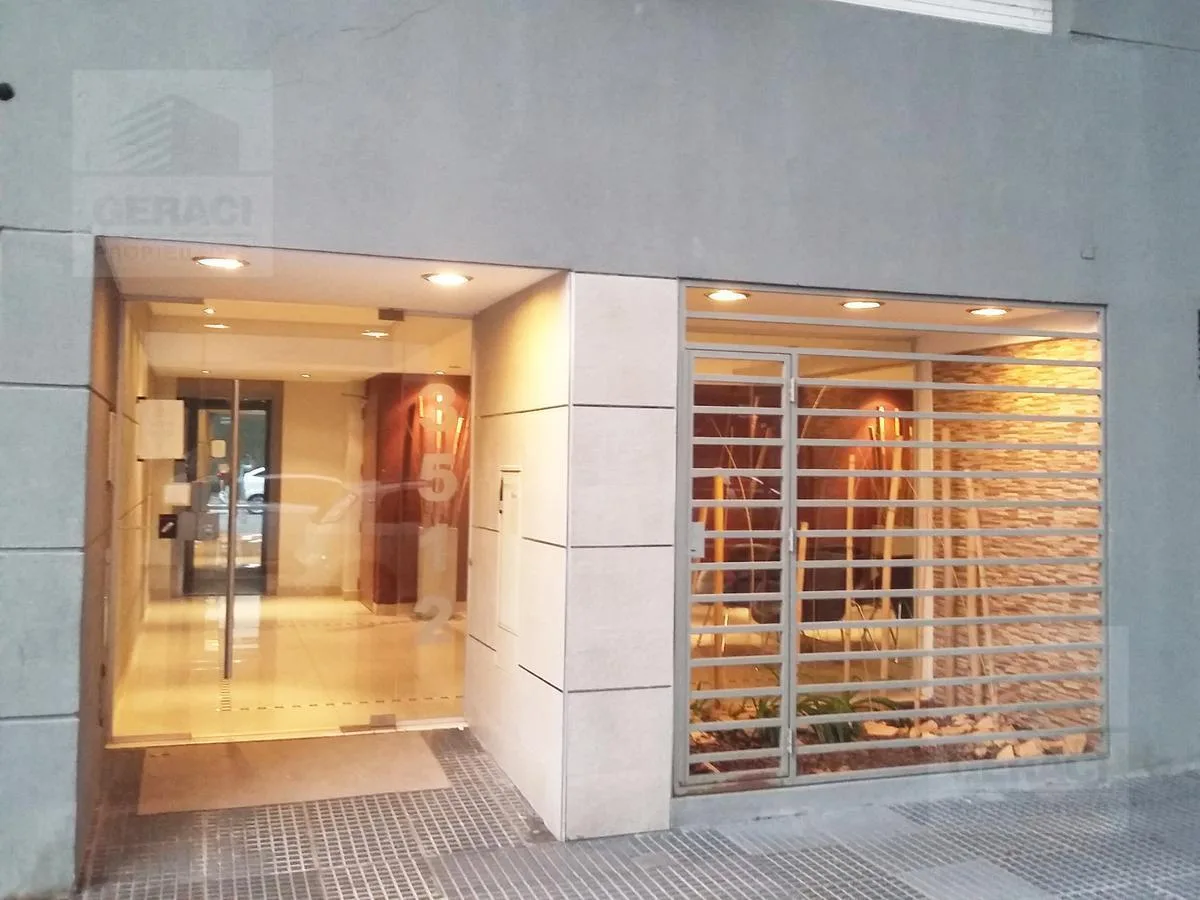 Monoambiente con balcón en Colegiales