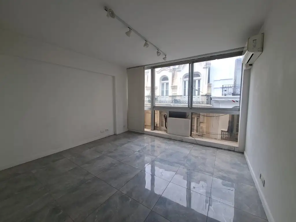 Студия 29 м² с разделением