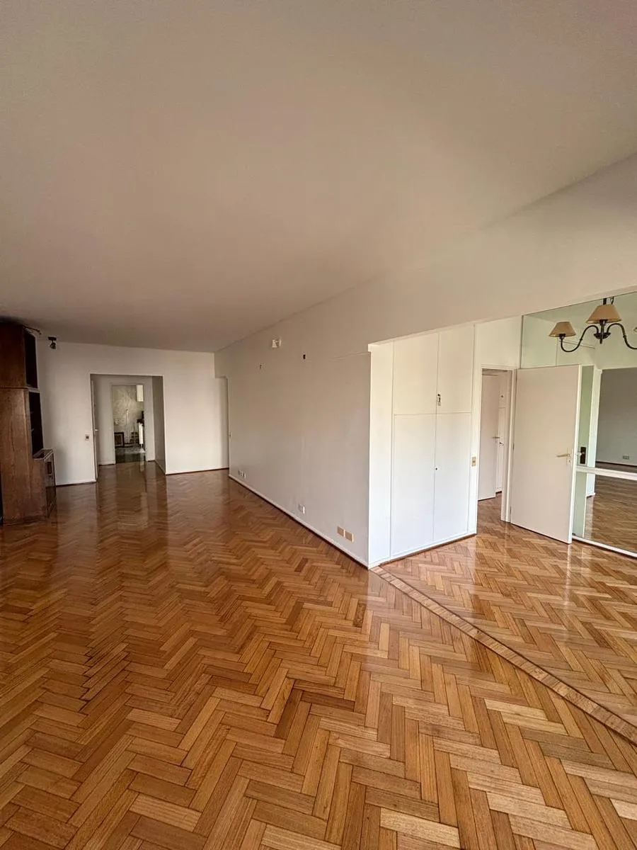 Departamento en Retiro con balcón