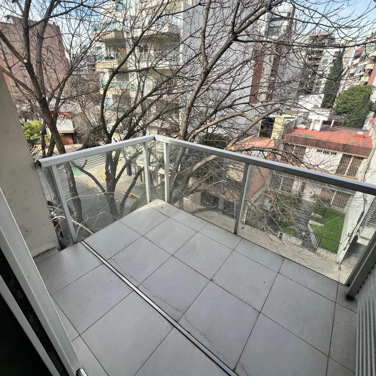 2 ambientes con balcón aterrazado