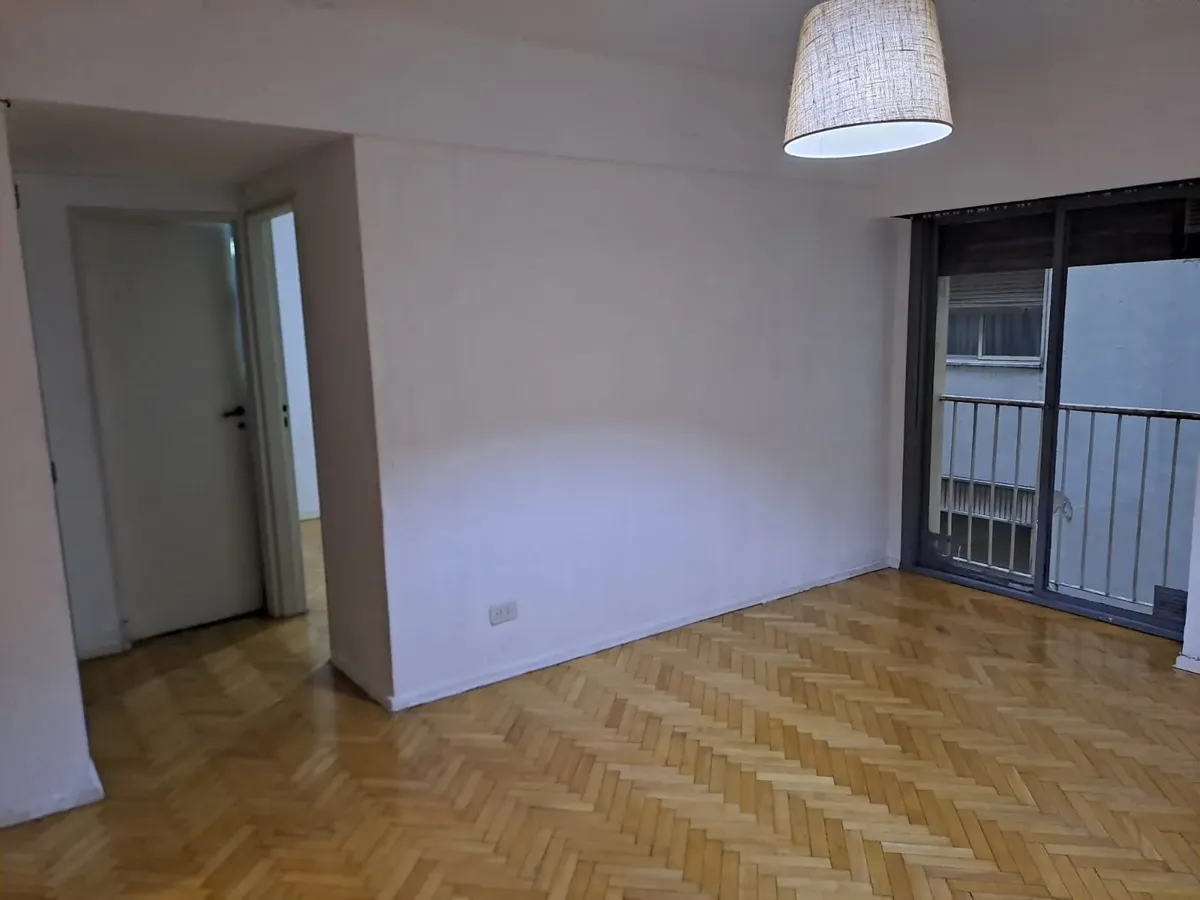 Belgrano 2-room unit with balcony
