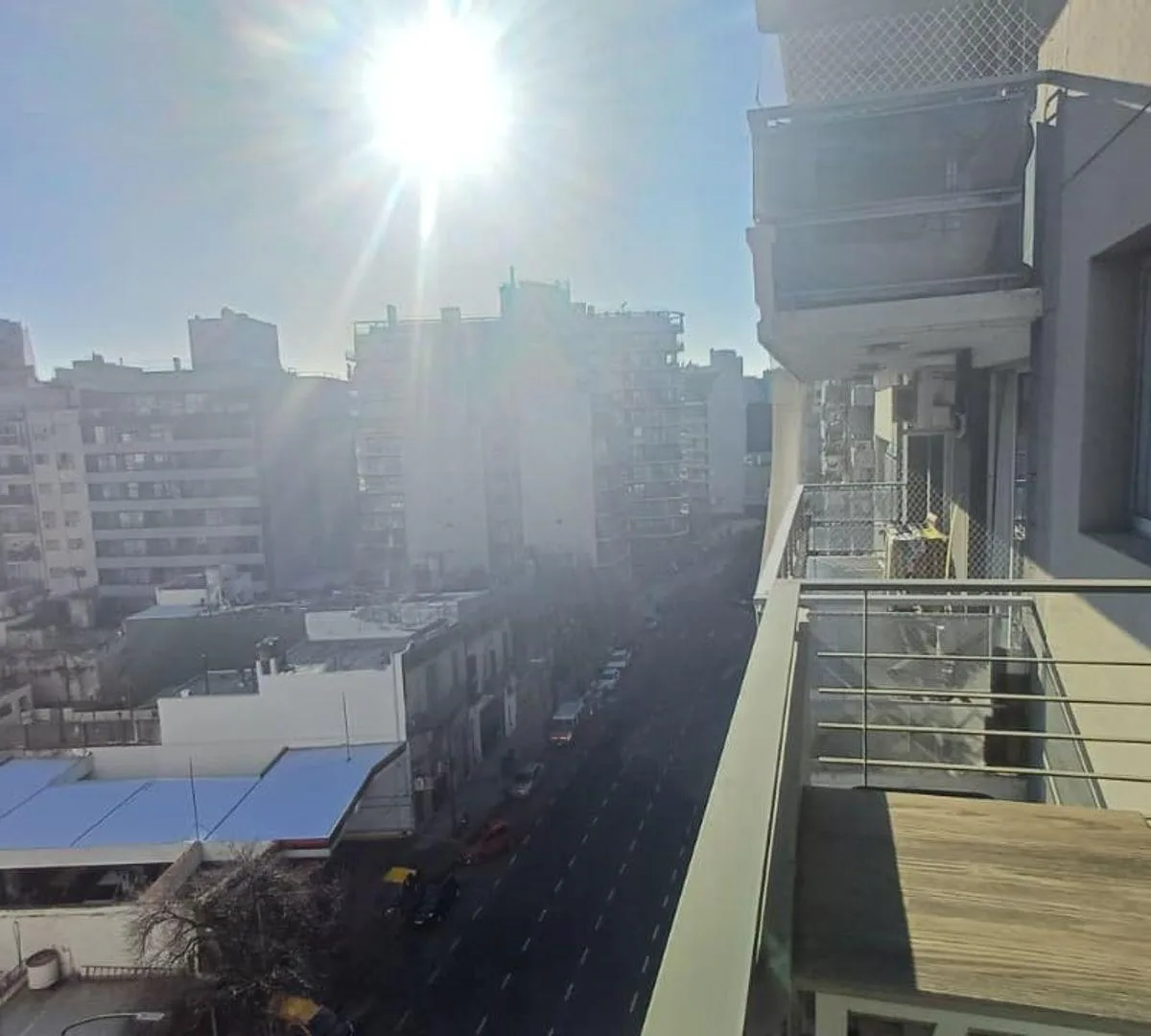 Monoambiente con balcón