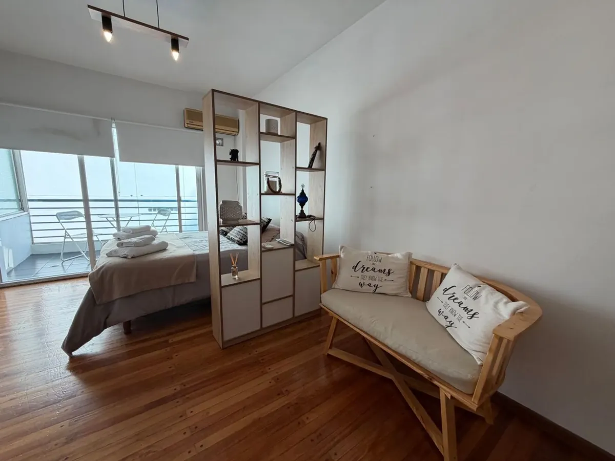 Monoambiente con terraza y pileta