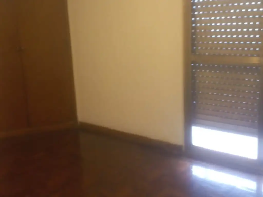 Departamento 2 ambientes con balcón