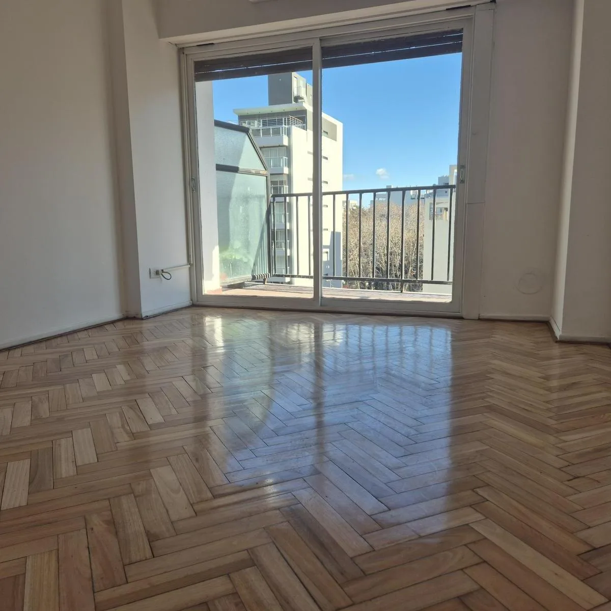 Departamento en Olivos con balcón