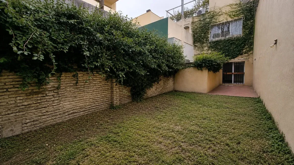 Excelente 3 Amb Con Patio Y Jardin. Sin Expensas!!