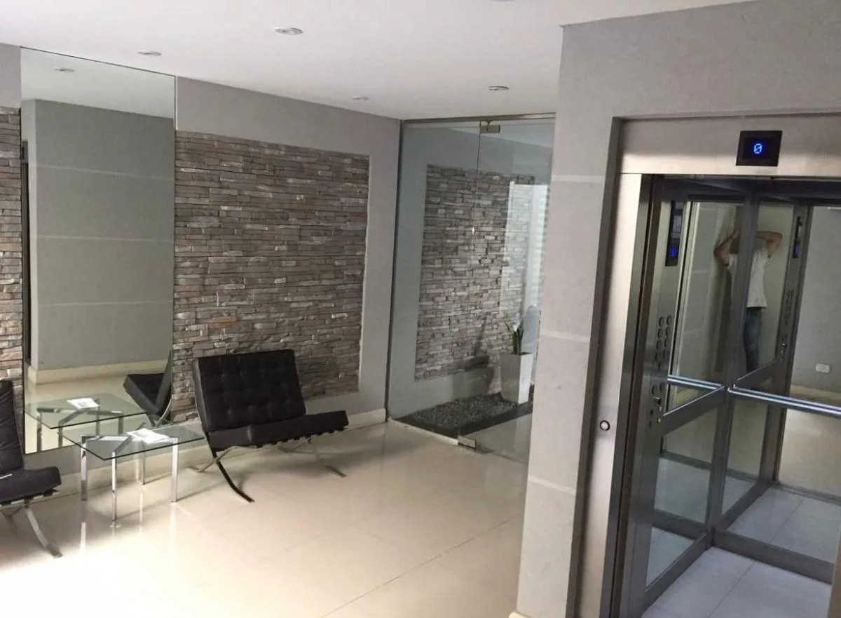 Front-facing studio with balcony