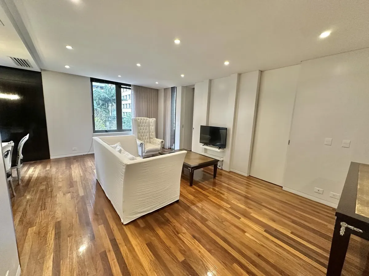 Departamento con balcón en Puerto Madero