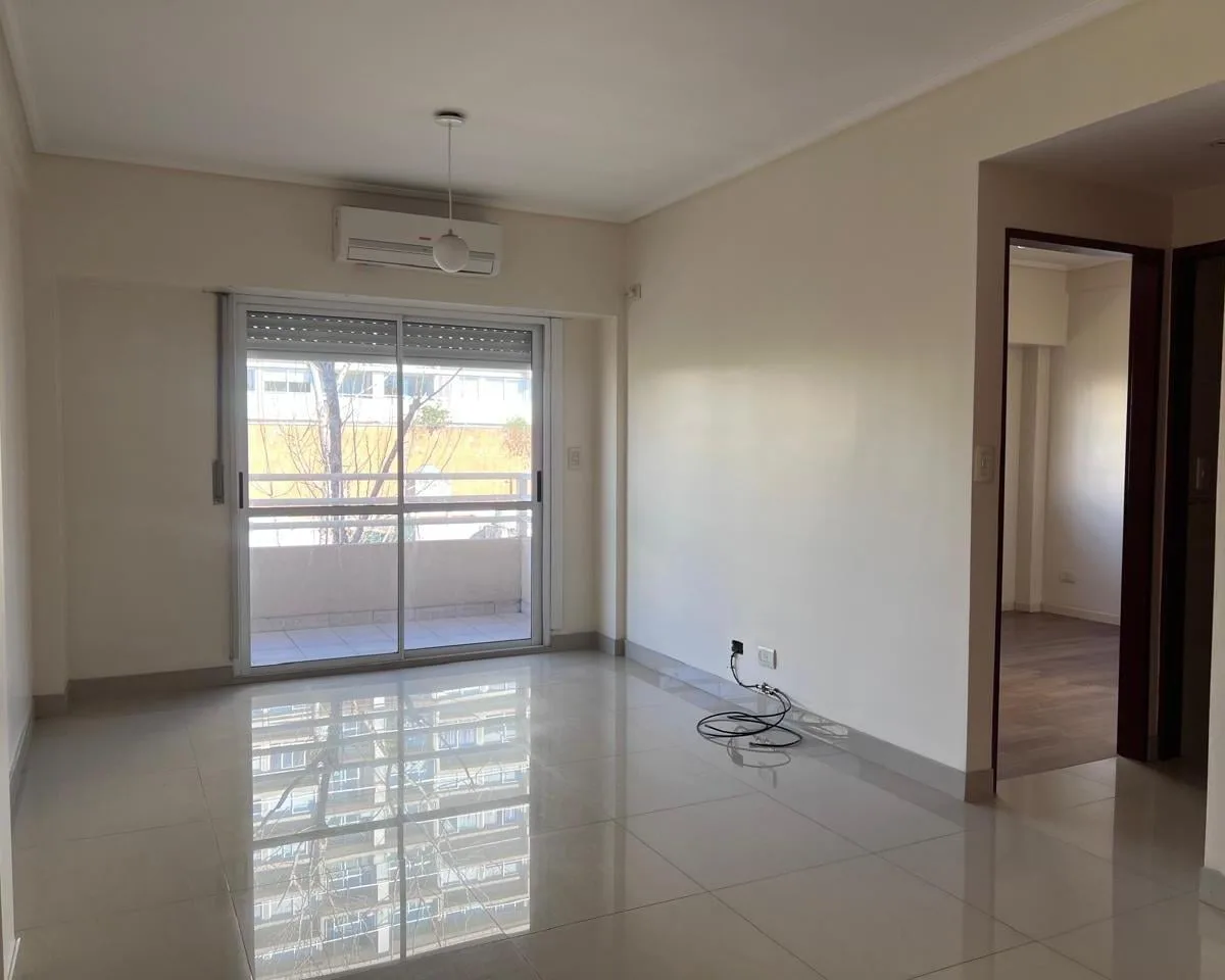 2 Ambientes en Alquiler | Balcón Súper Luminoso