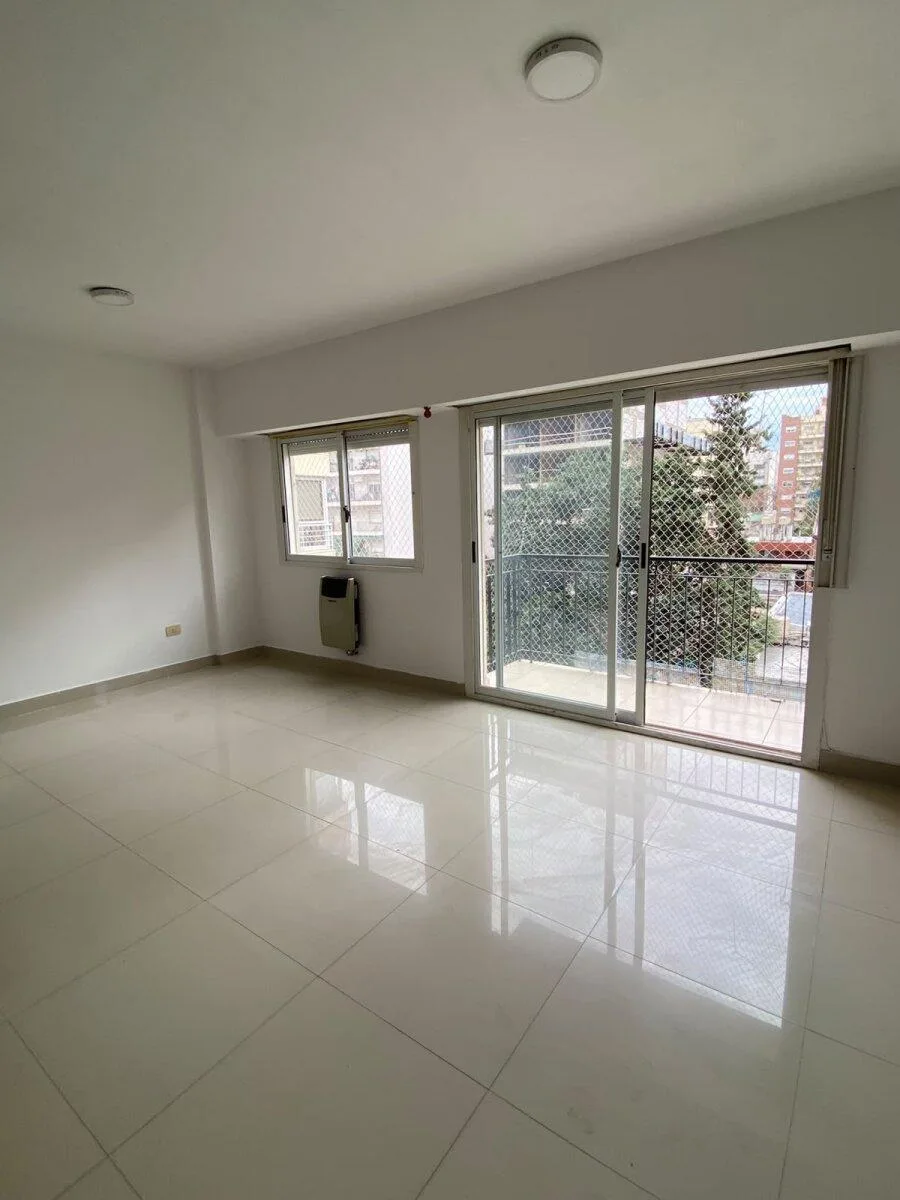 Monoambiente con Balcon en Alquiler Villa Urquiza Acepta Mascotas Pequeñas