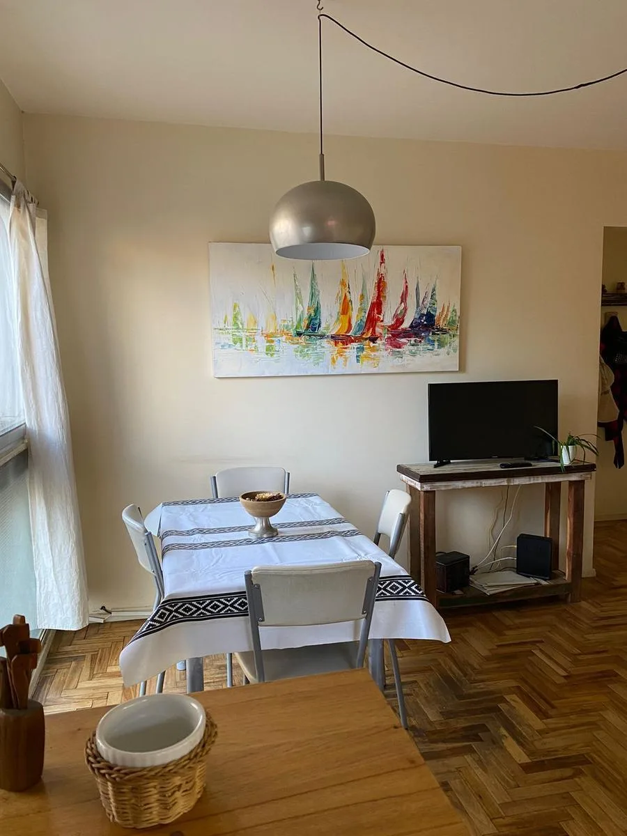 Departamento amoblado con balcón