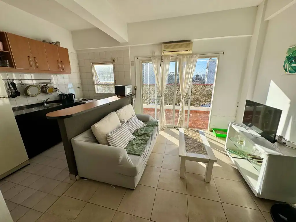 7º piso con balcón terraza