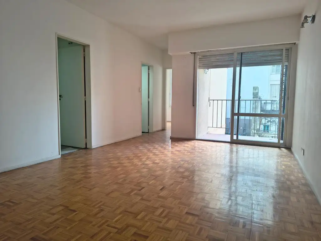Departamento en Monserrat con balcón