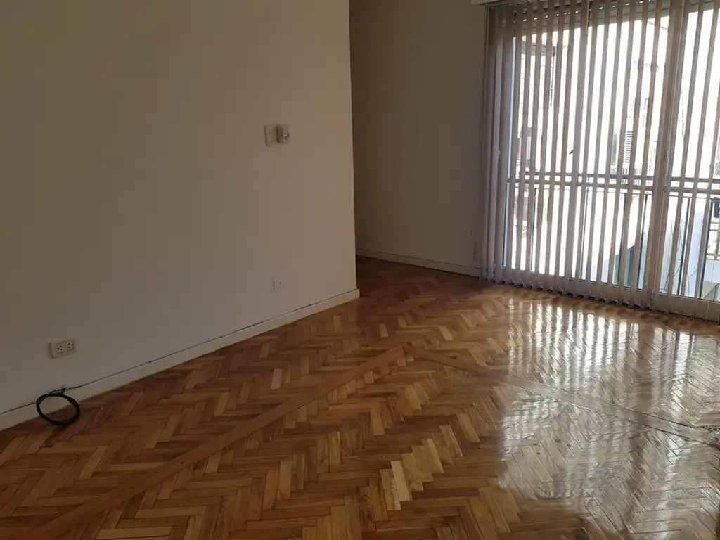 Departamento en Recoleta con parquet