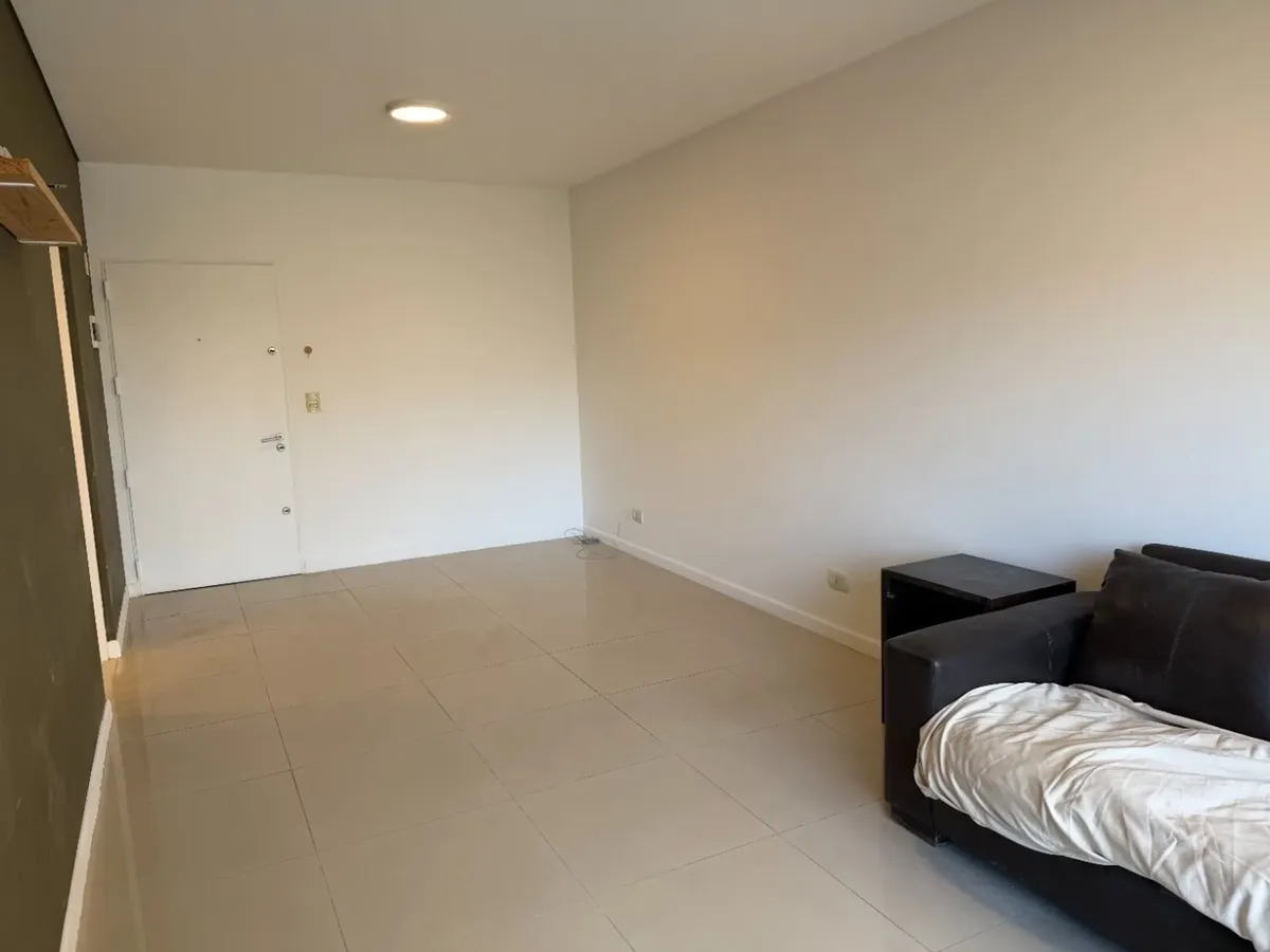 Monoambiente con balcón en Villa Crespo