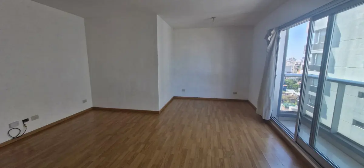 Studio with balcony and parking