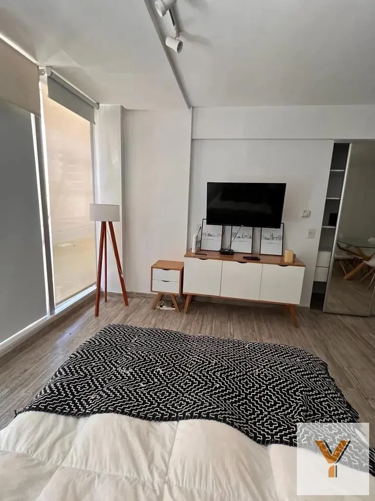 Monoambiente con balcón en Puerto Madero