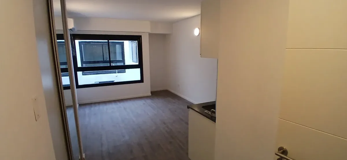 3rd floor studio with AC