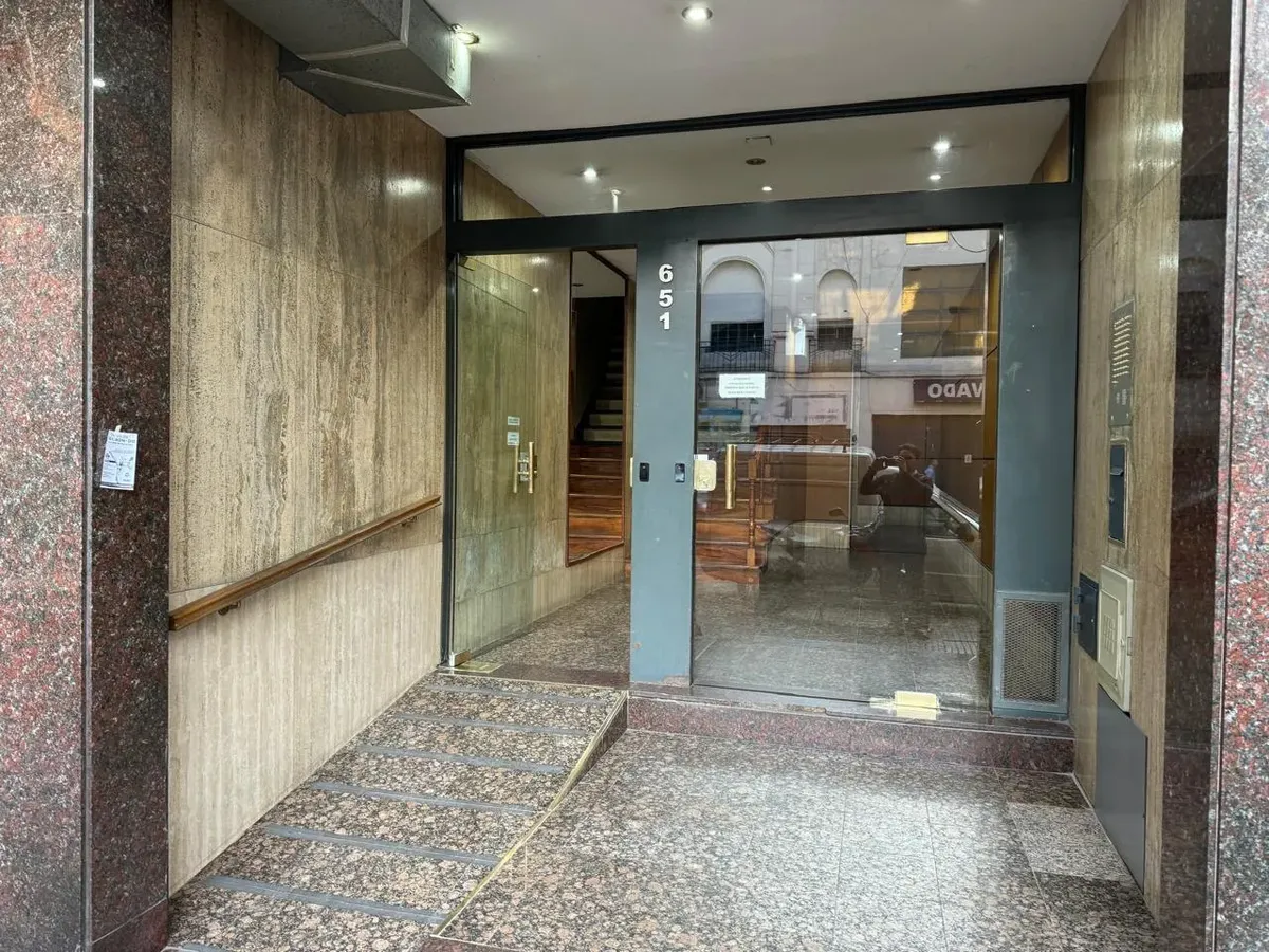 Monoambiente en Almagro con 2 balcones