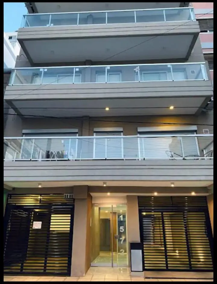 Monoambiente amoblado con balcón