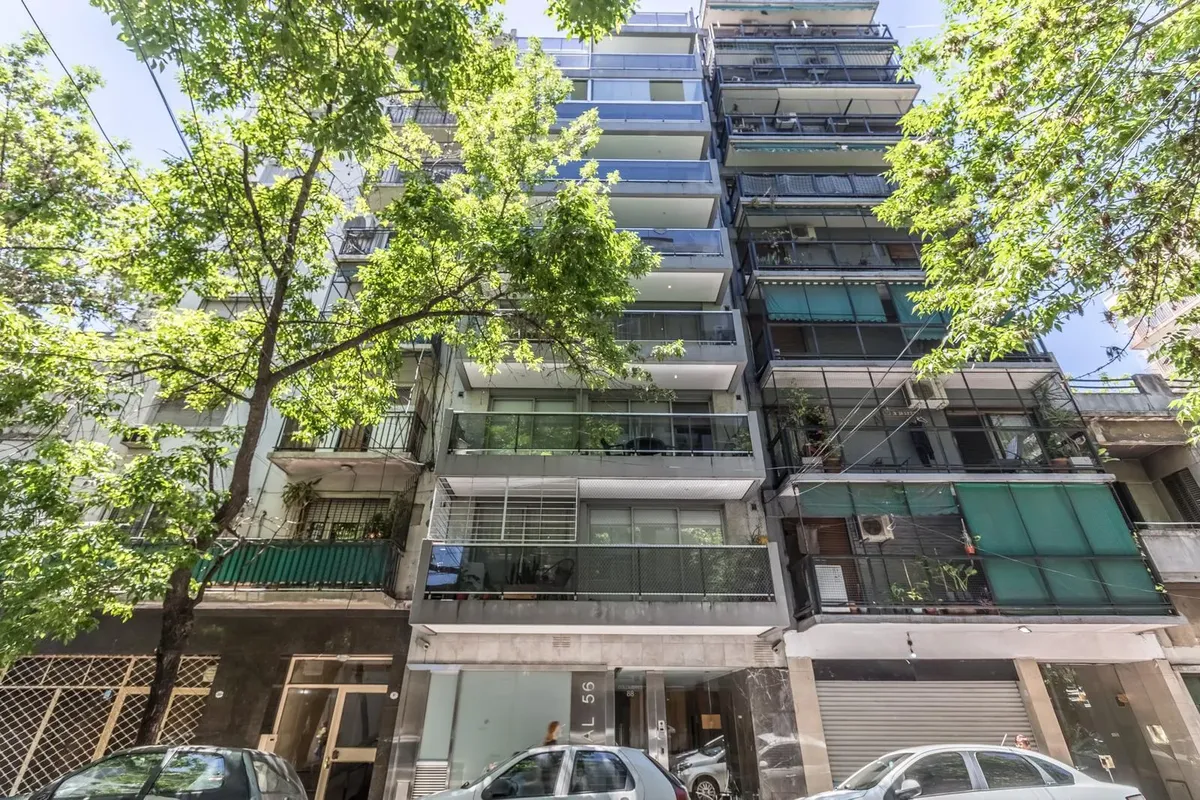 Monoambiente con balcón y amenities
