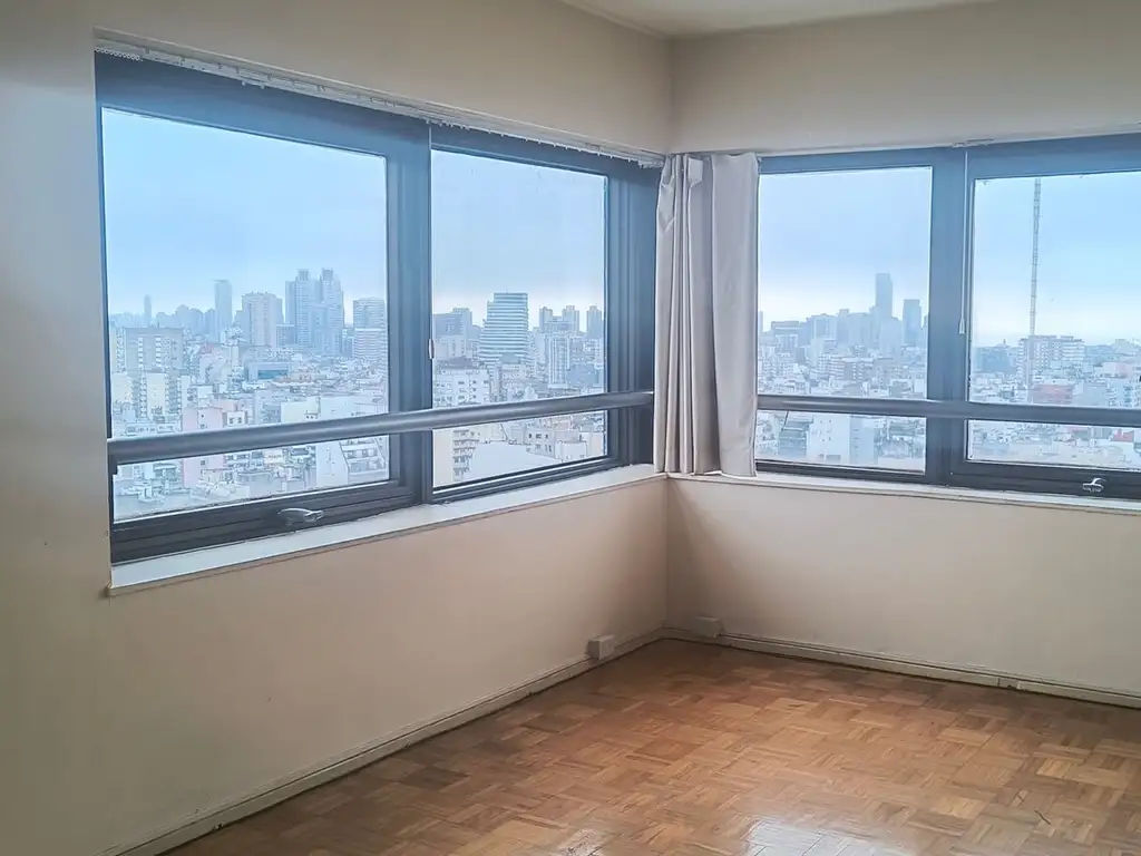 Departamento con balcón y vista