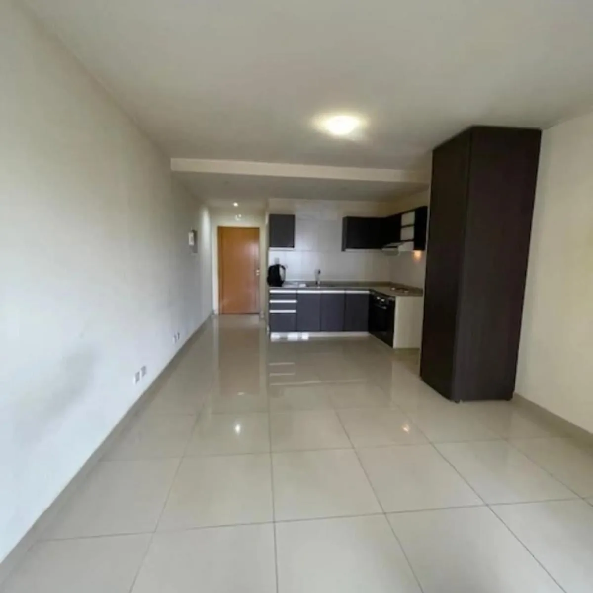 Monoambiente con balcón y vista