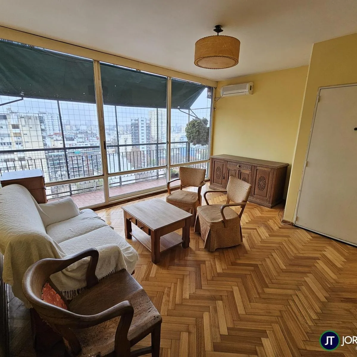 15th floor with balcony